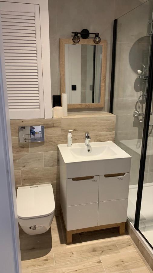 Beautiful Room - Newly Renovated, Aquapark Center Of Вроцлав Екстер'єр фото