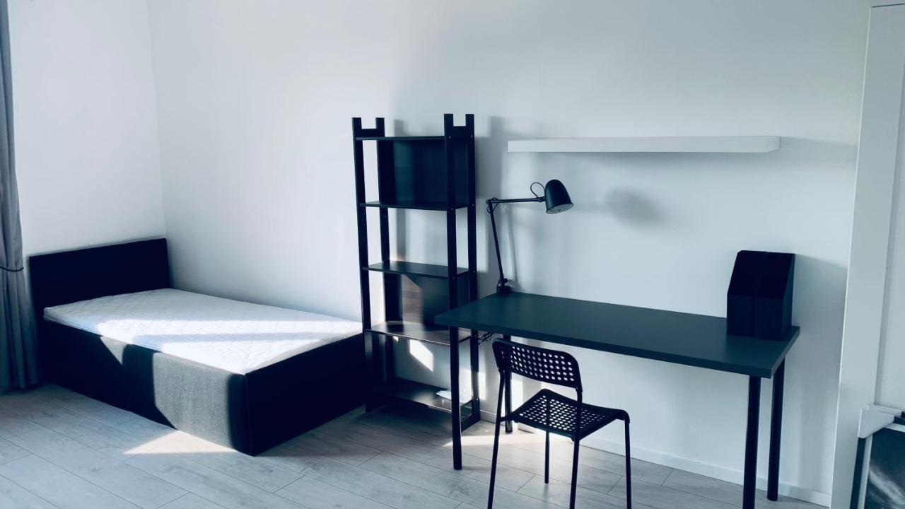 Beautiful Room - Newly Renovated, Aquapark Center Of Вроцлав Екстер'єр фото